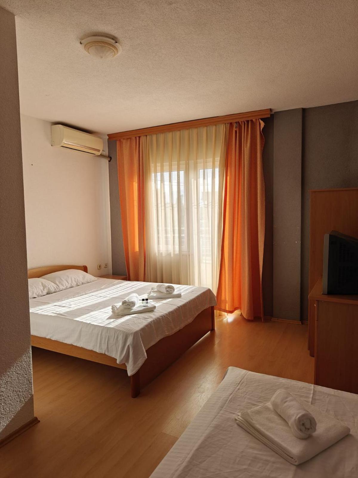 Hotel Ariston Struga Exteriör bild